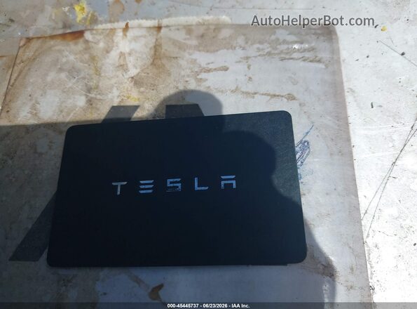 7SAYGAEE9NF427892 2022 TESLA MODEL Y Белый Вид сзади