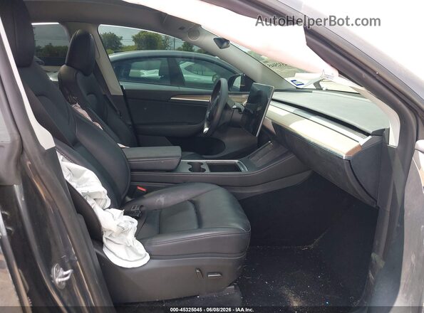 7SAYGAEE9PF902802 2023 TESLA MODEL Y Gray Vista interior delantera
