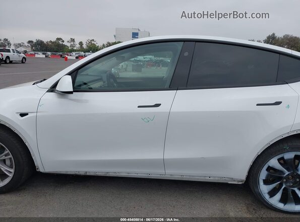 7SAYGAEEXPF942015 2023 TESLA MODEL Y White 