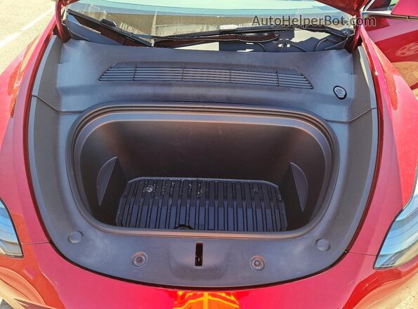 7SAYGAEEXRF181277 2024 TESLA MODEL Red Rear interior view
