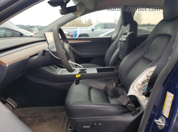 7SAYGAEEXRF982646 2024 TESLA MODEL Blue Widok wnętrza z przodu