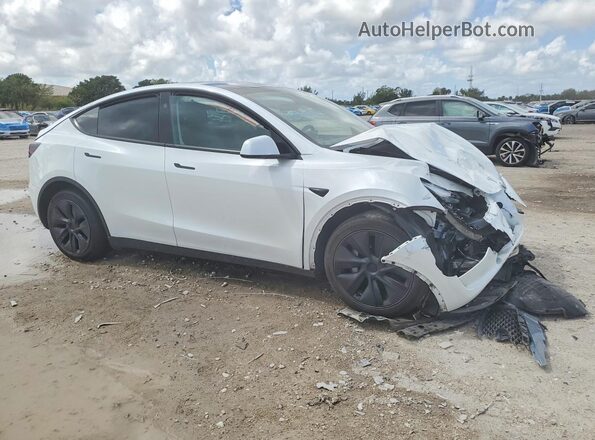 7SAYGAEEXSF249440 2025 TESLA MODEL Белый Передняя правая четверть