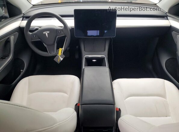 7SAYGDED0SF242568 2025 TESLA MODEL Белый Вид панели приборов