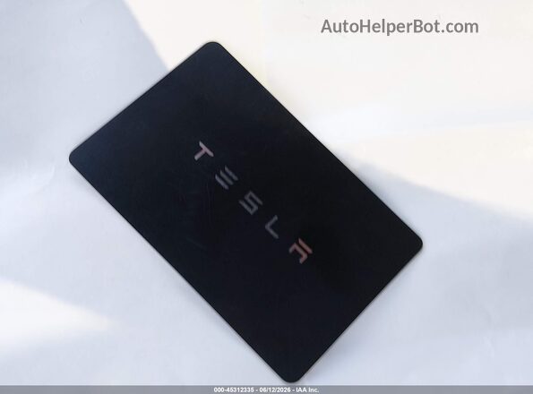 7SAYGDED0SF242831 2025 TESLA MODEL Y Black Առջևի վահանակի տեսք