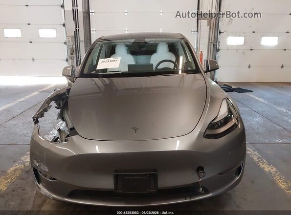 7SAYGDED0SF279071 2025 TESLA MODEL Y Серебряный Вид щитка приборов