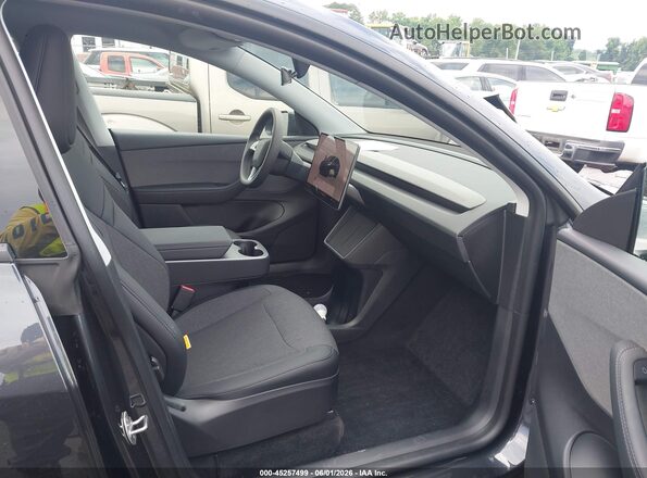 7SAYGDED0TA593866 2026 TESLA MODEL Y Gray Սալոնի դիմացի տեսք