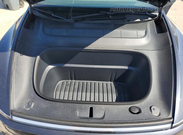 7SAYGDED0TA681168 2026 TESLA MODEL Charcoal Vista del compartimento del motor