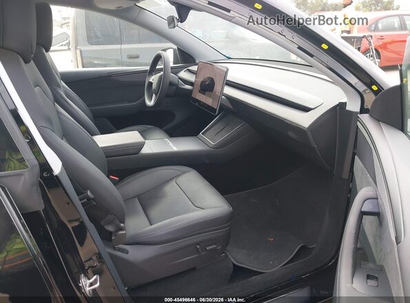 7SAYGDED0TF425406 2026 TESLA MODEL Y Black Front interior view