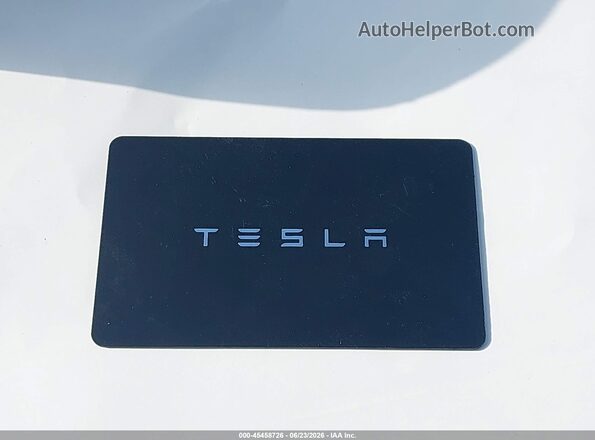 7SAYGDED0TF461032 2026 TESLA MODEL Y Gray Առջևի վահանակի տեսք