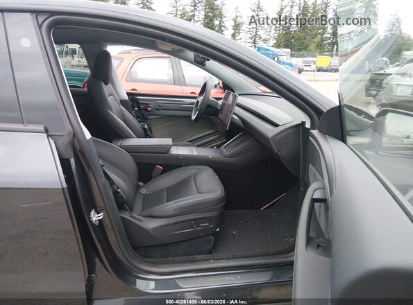 7SAYGDED1TF398796 2026 TESLA MODEL Y Серый Вид салона спереди
