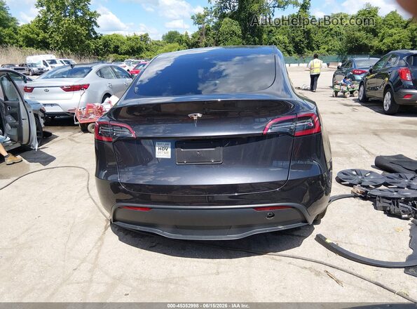 7SAYGDED2RF096457 2024 TESLA MODEL Y Black 