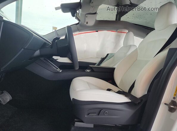 7SAYGDED2TA459375 2026 TESLA MODEL White Սալոնի դիմացի տեսք