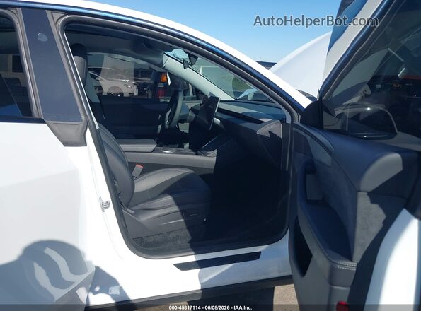 7SAYGDED2TA475611 2026 TESLA MODEL Y White Սալոնի դիմացի տեսք
