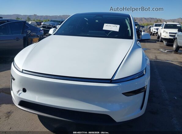 7SAYGDED2TA475611 2026 TESLA MODEL Y White Առջևի վահանակի տեսք