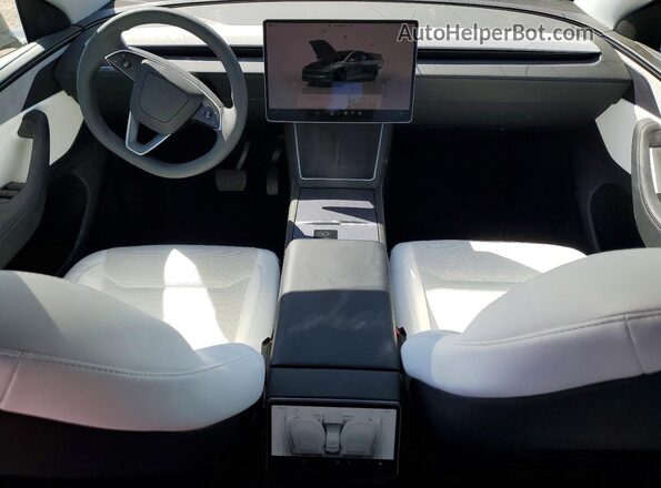 7SAYGDED2TA490545 2026 TESLA MODEL Charcoal Widok deski rozdzielczej