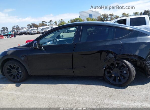 7SAYGDED3RF025168 2024 TESLA MODEL Y Black უკანა სალონის ხედი