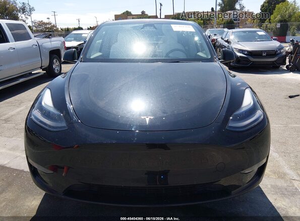 7SAYGDED3RF025168 2024 TESLA MODEL Y Black წინა პანელის ხედი