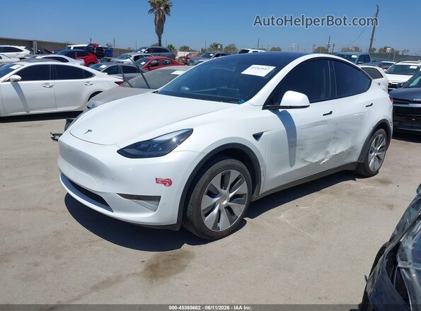 7SAYGDED3RF095883 2024 TESLA MODEL Y Белый Передняя левая четверть