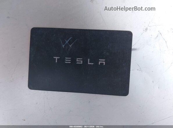 7SAYGDED3RF095883 2024 TESLA MODEL Y Белый Вид панели приборов