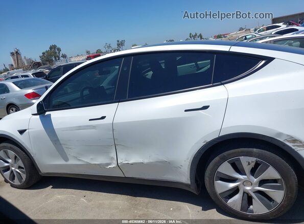 7SAYGDED3RF095883 2024 TESLA MODEL Y Белый Панорамный вид салона 360°
