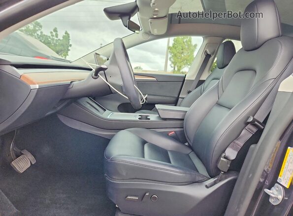 7SAYGDED3SF319160 2025 TESLA MODEL Gray Vista interior delantera