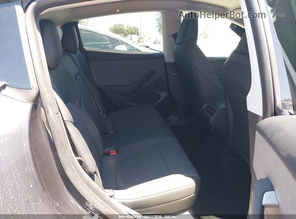 7SAYGDED3TA600244 2026 TESLA MODEL Y Gray Вид наклейки з VIN-кодом