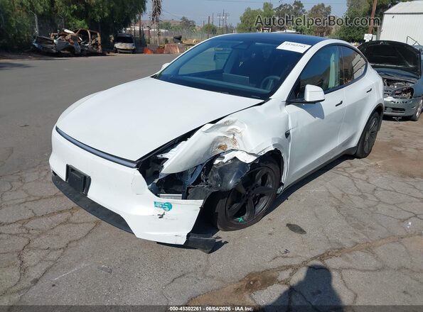 7SAYGDED3TF408356 2026 TESLA MODEL Y Белый Передняя левая четверть