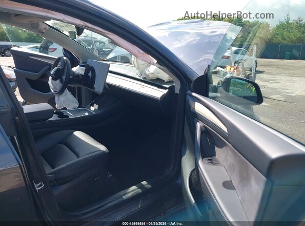 7SAYGDED4RF055747 2024 TESLA MODEL Y Gray Սալոնի դիմացի տեսք