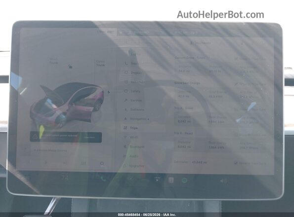 7SAYGDED4RF055747 2024 TESLA MODEL Y Gray Հետևի նստատեղերի տեսք