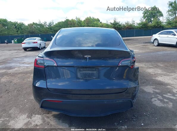 7SAYGDED4RF055747 2024 TESLA MODEL Y Gray 