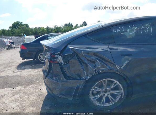 7SAYGDED4RF055747 2024 TESLA MODEL Y Gray 