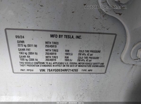 7SAYGDED4RF214265 2024 TESLA MODEL Y White ძრავის განყოფილების ხედი