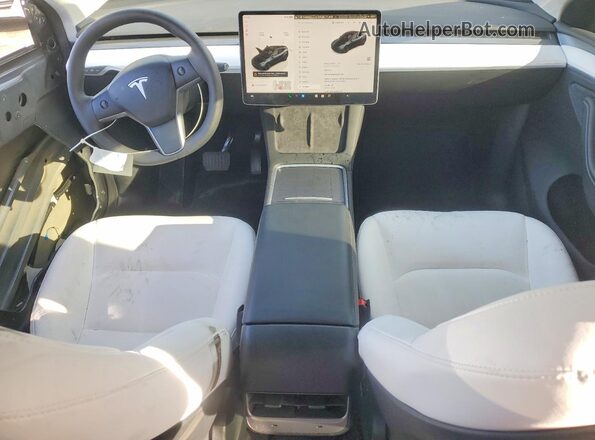 7SAYGDED4SA377758 2025 TESLA MODEL Charcoal Widok deski rozdzielczej