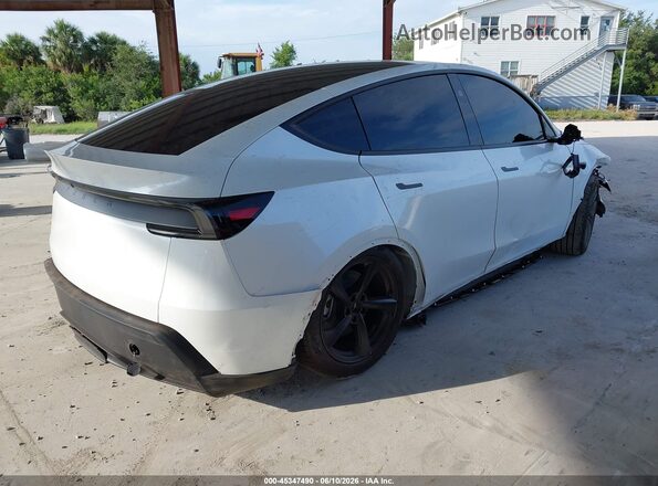 7SAYGDED4TA690987 2026 TESLA MODEL Y White Tył prawy