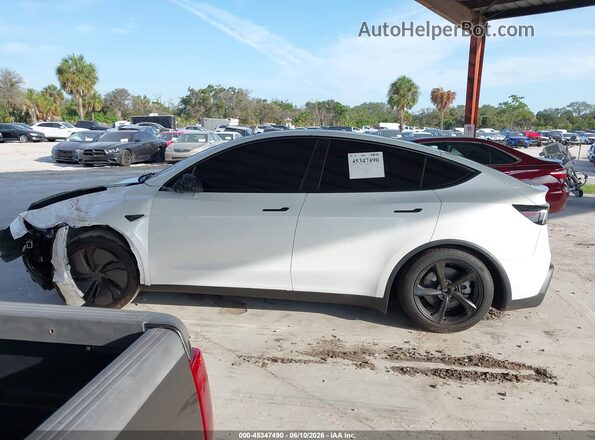 7SAYGDED4TA690987 2026 TESLA MODEL Y White Widok wnętrza 360 stopni