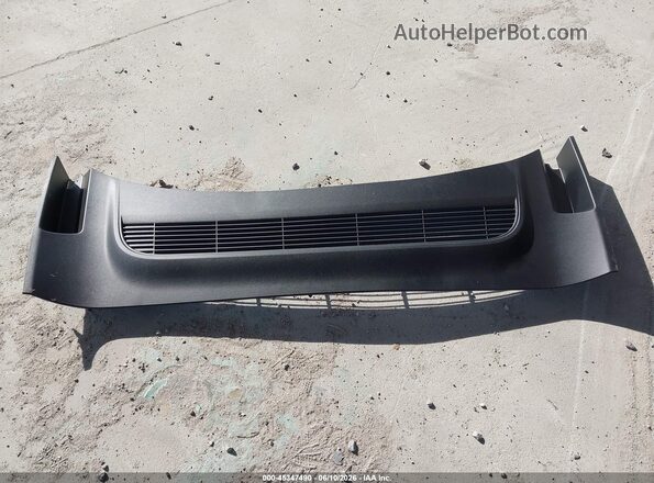 7SAYGDED4TA690987 2026 TESLA MODEL Y White Widok deski rozdzielczej