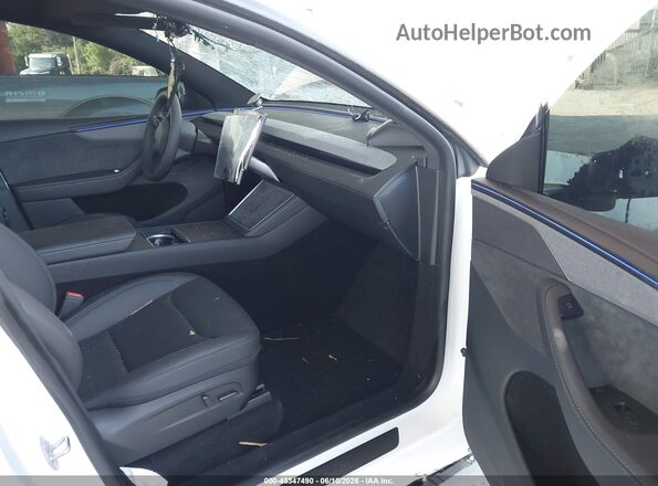 7SAYGDED4TA690987 2026 TESLA MODEL Y White Widok wnętrza z przodu