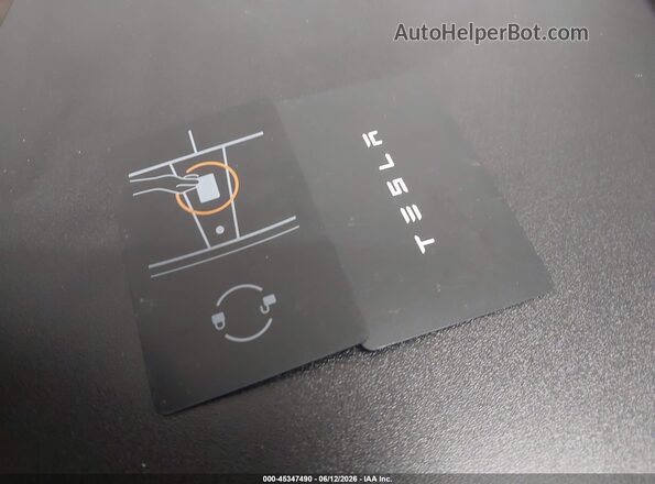 7SAYGDED4TA690987 2026 TESLA MODEL Y White Widok z tyłu