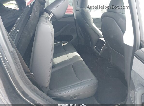 7SAYGDED4TF536007 2026 TESLA MODEL Y Gray Vista de la etiqueta del VIN