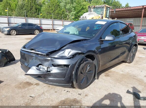 7SAYGDED4TF625785 2026 TESLA MODEL Y Gray Առջևի ձախ երեք քառորդ տեսարան