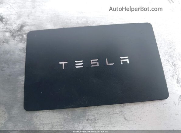 7SAYGDED5RF083878 2024 TESLA MODEL Y Black Առջևի վահանակի տեսք