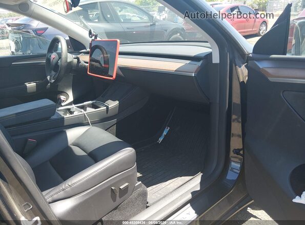 7SAYGDED5RF186542 2024 TESLA MODEL Y Black Սալոնի դիմացի տեսք