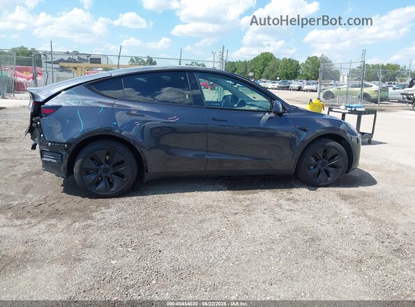 7SAYGDED5SA369393 2025 TESLA MODEL Y Gray 360 interior view