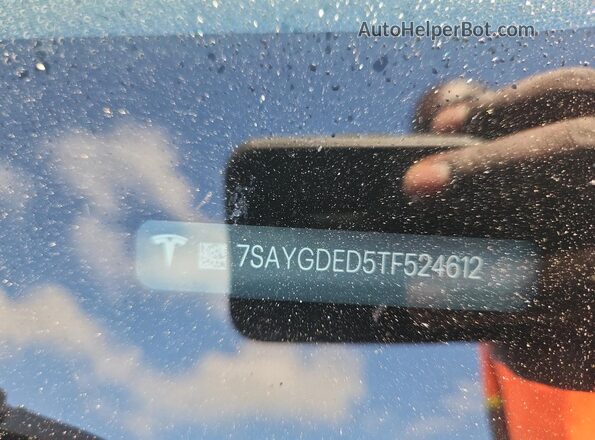 7SAYGDED5TF524612 2026 TESLA MODEL Blue Շարժիչի բաժամունքի տեսք