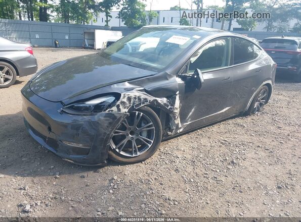 7SAYGDED6SF269807 2025 TESLA MODEL Y Серый Передняя левая четверть
