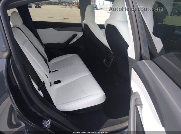 7SAYGDED6TA427948 2026 TESLA MODEL Y Серый Вид наклейки с VIN-кодом