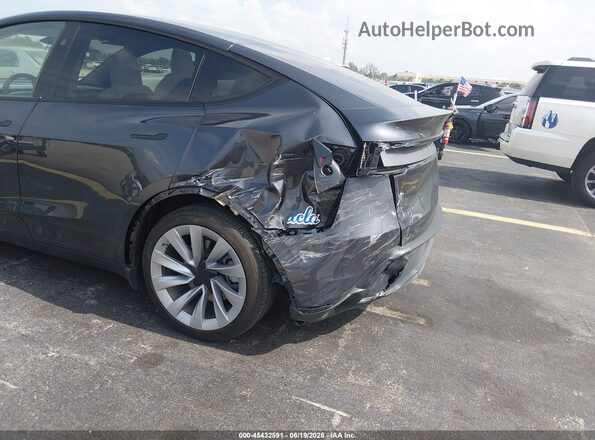 7SAYGDED6TA427948 2026 TESLA MODEL Y Серый Вид спереди