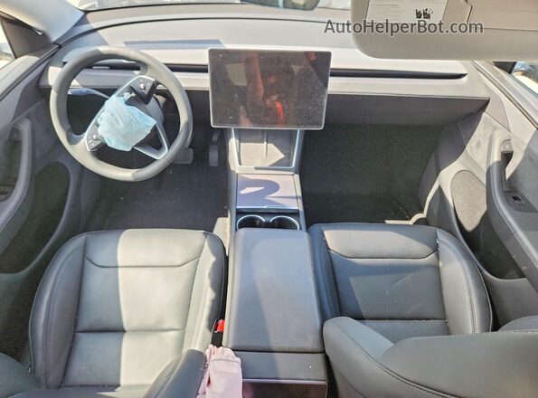 7SAYGDED6TA586498 2026 TESLA MODEL Black Առջևի վահանակի տեսք