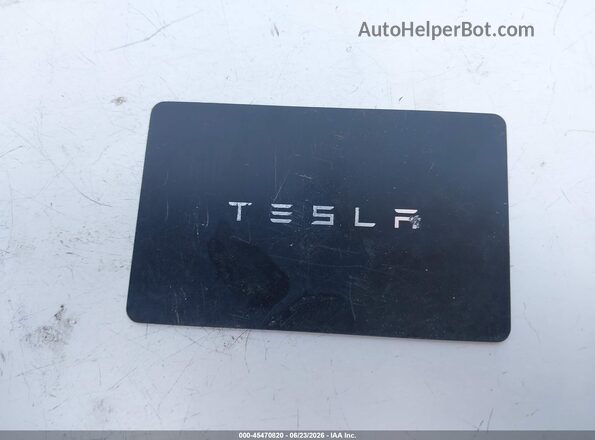 7SAYGDED7PF968709 2023 TESLA MODEL Y Серый Вид панели приборов