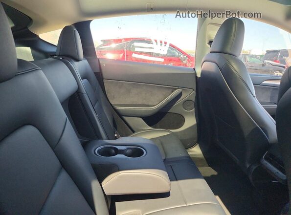 7SAYGDED7RA335305 2024 TESLA MODEL Gray Հետևի նստատեղերի տեսք